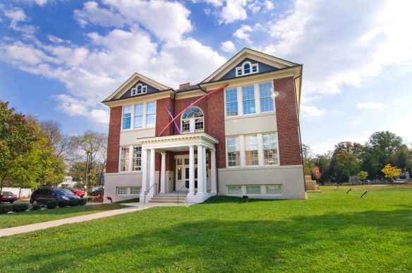 Pull up a Chair: Local Songwriters-in-the-Round on a Neighborhood&nbsp;Stage